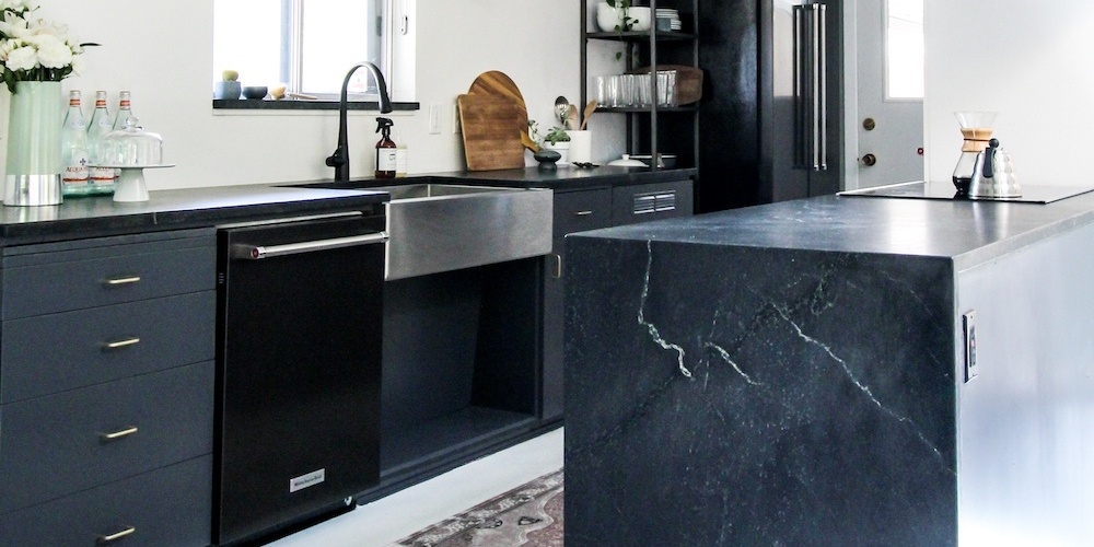 Sophisticated Style: Upgrade Your Bathroom with Soapstone